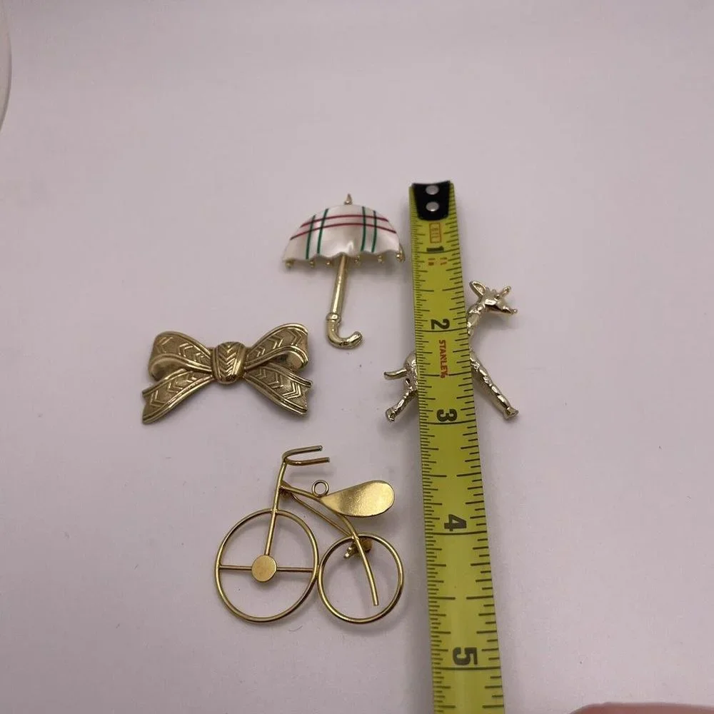 Lot Of 4 Women’s Gold Tone Brooch Pins Metal Bike, Giraffe, Umbrella, Bow - Picture 9 of 11
